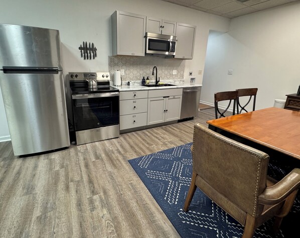 Microwave, oven, stovetop, dishwasher