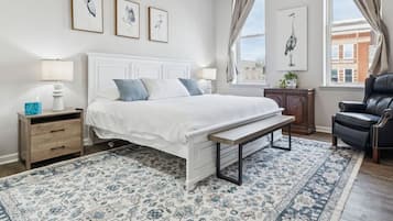 3 bedrooms, iron/ironing board, WiFi, bed sheets