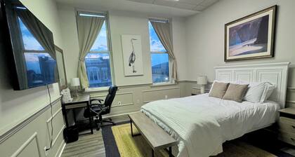 Heron’s Perch - Uptown Port Clinton, Jet Express, 5 minute walk to Beach