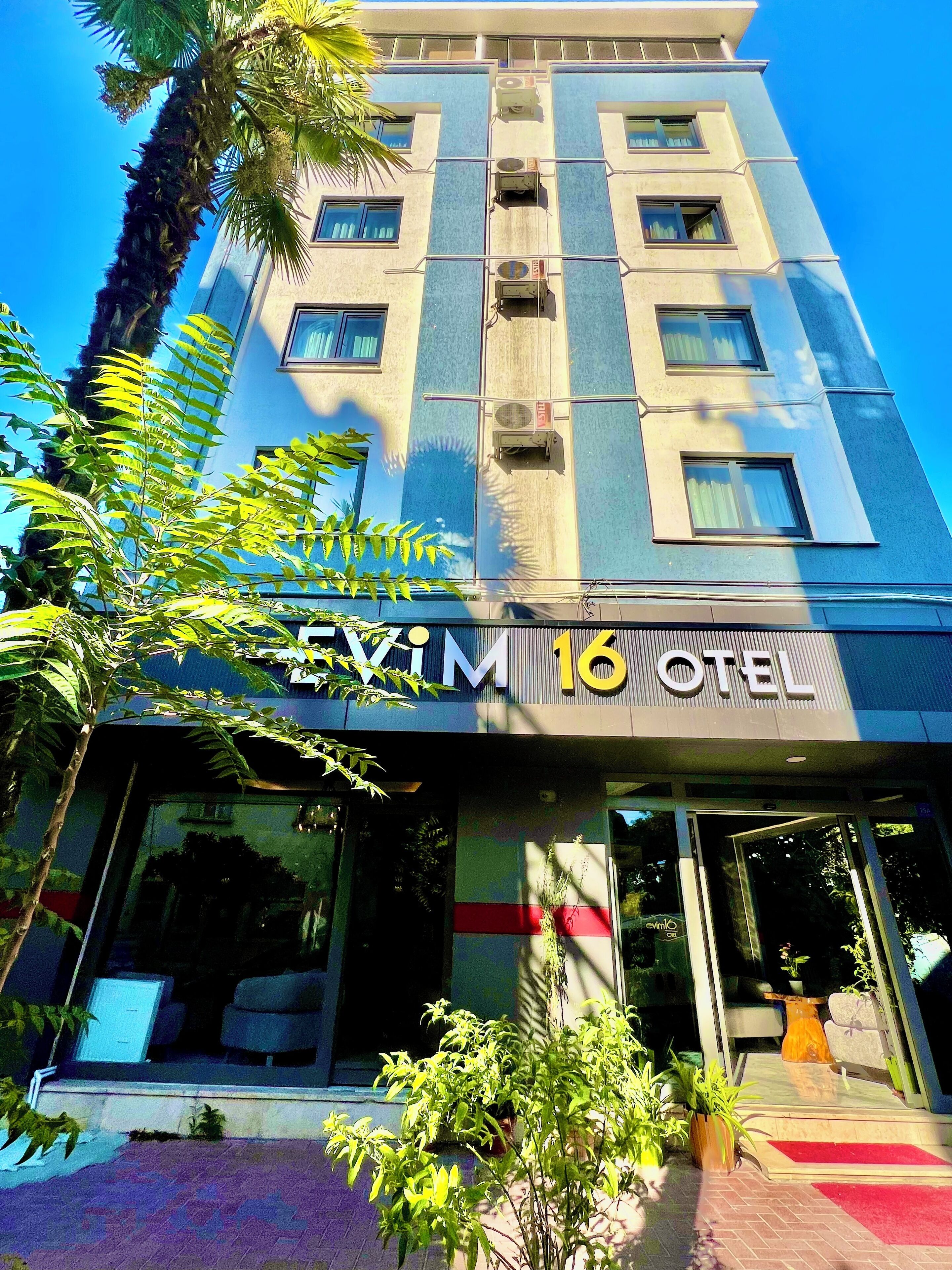 Konaklama yerinin ön cephesi