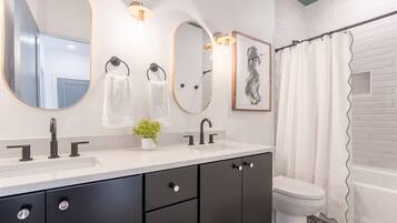House | Bathroom