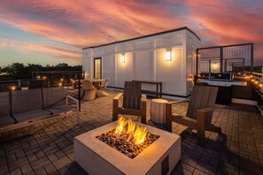 3 habitaciones, escritorio y acceso a internet 