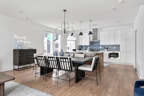 3 bedrooms, desk, Internet - Rooftop Fire Pit Lounge Skyline DT Nash Views (Nashville)