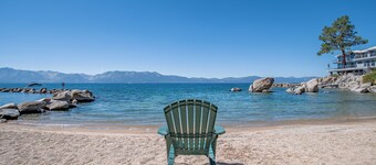 Skyland Luxury Getaway. Remodeled 4-Bedroom with Beach Access (ZC1016)