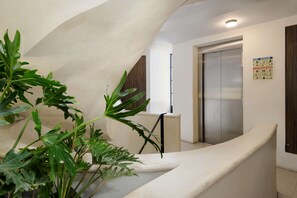 2 عدّة غرف نوم