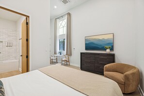 熨斗/熨衣板��、旅行婴儿床、WiFi、床单