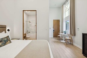 Strykejern/-brett, reiseseng for barn, wi-fi og sengetøy