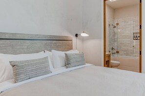 Bügeleisen/Bügelbrett, Reisekinderbett, WLAN, Bettwäsche