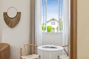 Interior - Casa Castillo Studio 2 (Santa Barbara)