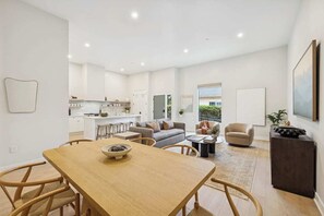 Interior - Casa Castillo Apartment 4 (Santa Barbara)