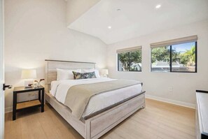 2 bedrooms, travel cot, WiFi, bed sheets - Casa Castillo Apartment 5 (Santa Barbara)