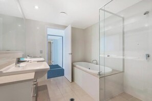 apartman, erkély, kilátással az óceánra | Fürdőszoba