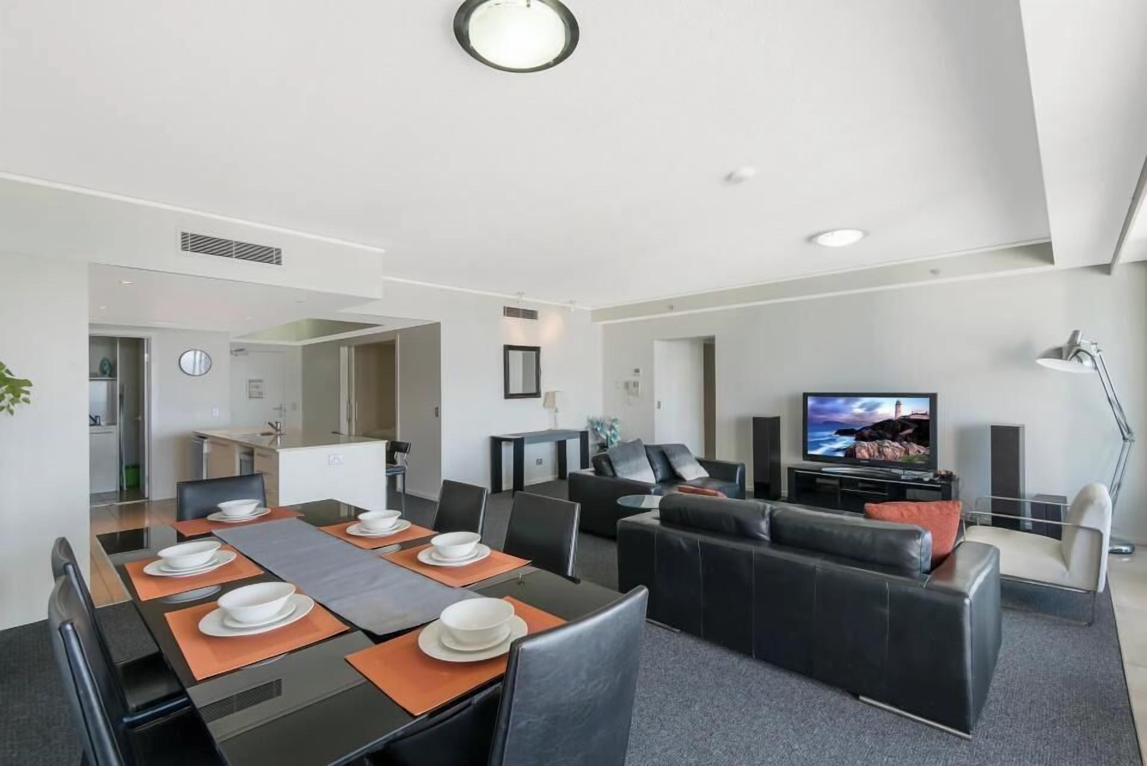 Lejlighed - balkon - havudsigt | Spisestue