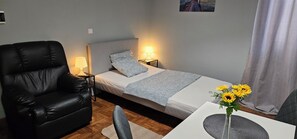 1 bedroom, iron/ironing board, Internet, bed sheets