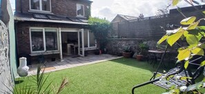 Terrace/patio - Spacious, LightFilled 3BD Home Beside Phoenix Park (Dublin)