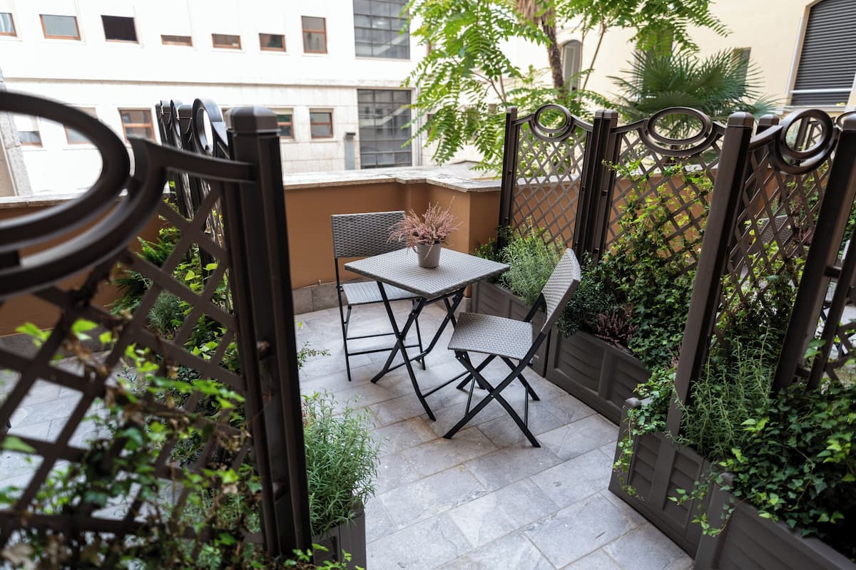 Deluxe Room, Balcony | In-room safe, desk, blackout drapes, free WiFi