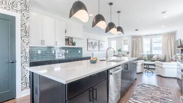 House | 4 bedrooms, Internet