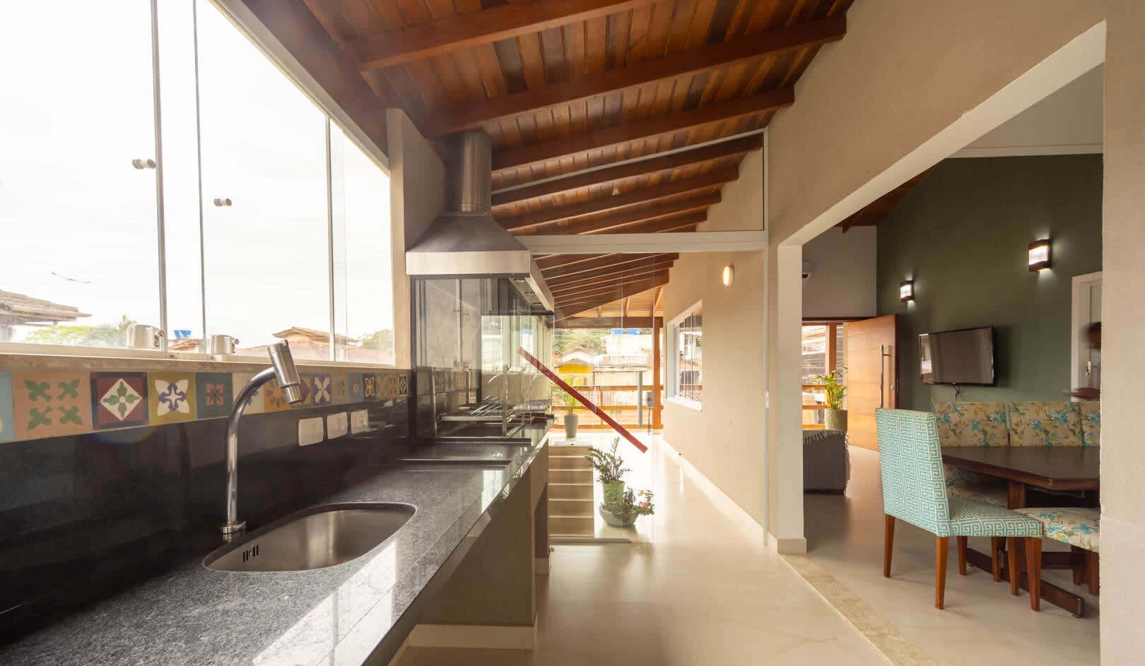 ثلاجة، ميكروويف، فرن، موقد طهي مسطح