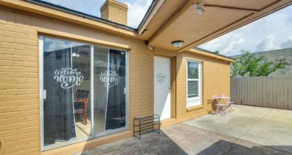 2 Mi to Chinatown: Pet-friendly Houston Home