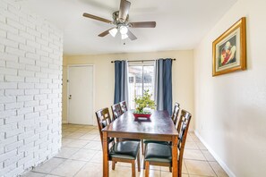 House (3 Bedrooms) | Interior - 2 Mi to Chinatown: Pet-friendly Houston Home (Houston)