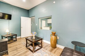 Apartment (1 Bedroom) | Interior