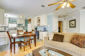 Cottage (2 Bedrooms) | Interior