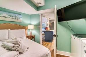 Apartment (1 Bedroom) | Interior - Easy Beach Access! Walkable Hilton Head Condo (Hilton Head Island)
