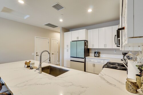 3 Mi to Lake Havasu: Condo w/ Mountain & Lake View