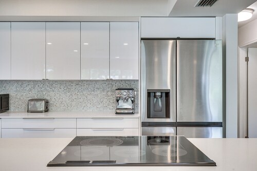 Home < 2 Mi to Hallandale Beach & Boat Rentals