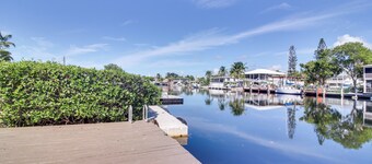 距佩內坎普不到 1 英里的寧靜逃逸住宅，附碼頭  