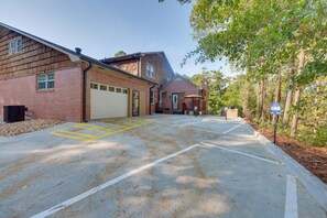 Apartment (1 Bedroom) | Interior