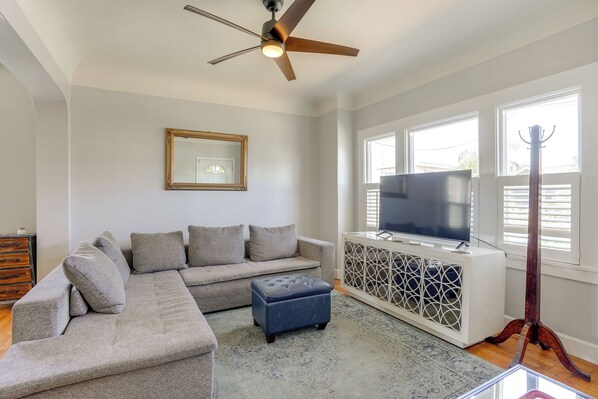 House (2 Bedrooms) | Interior