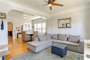 House (2 Bedrooms) | Interior