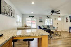 House (2 Bedrooms) | Interior