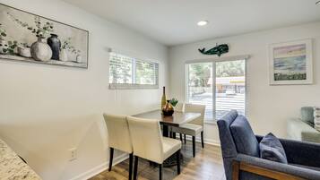 Hús (2 Bedrooms) | Að innan