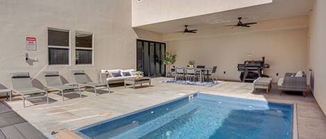 House (5 Bedrooms) | Front of property