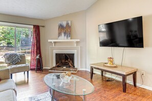 House (3 Bedrooms) | Front of property