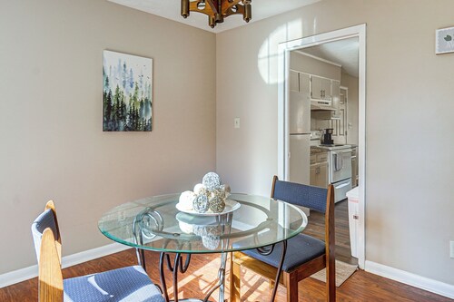 5 Mi to Fort Bragg: Family Gem Near Parks & Trails