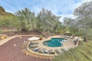 Villa (6 Bedrooms) | Interior - Steps to Hiking: Sanctuary in Santa Ana Mtns (Murrieta)