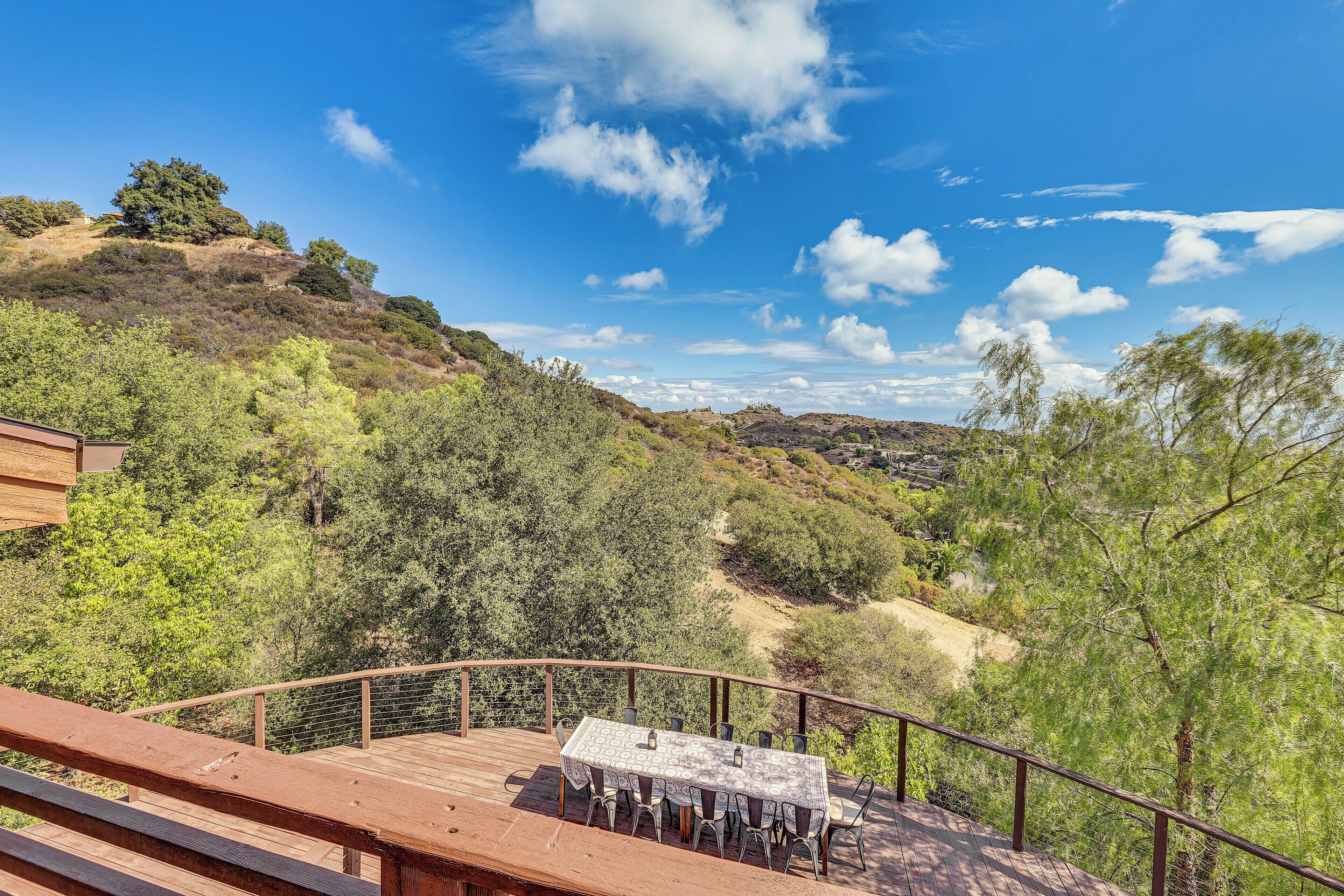 Villa (6 Bedrooms) | Front of property