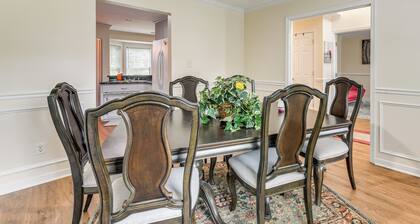 Classic Colonial Home w/ Private Yard in Richmond!