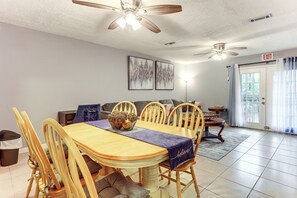 Apartment (2 Bedrooms) | Interior - Easy ATL Access: Suburban Home Base w/ Patio (Decatur)