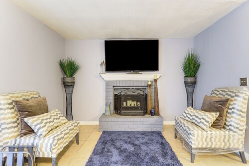 Easy ATL Access: Suburban Home Base w/ Patio