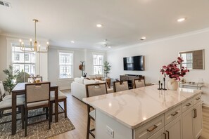 Apartment (3 Bedrooms) | Interior - 3 Mi to Ole Miss, New Build: Inviting Townhome! (Oxford)