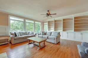 House (3 Bedrooms) | Interior - Pets Welcome! Spacious ATL Area Retreat w/ Deck (Atlanta)