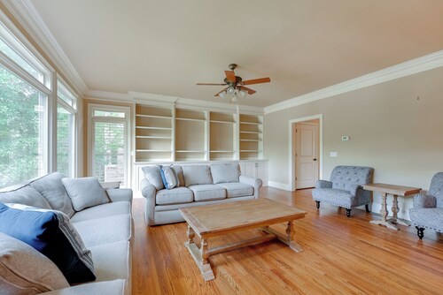 Pets Welcome! Spacious ATL Area Retreat w/ Deck