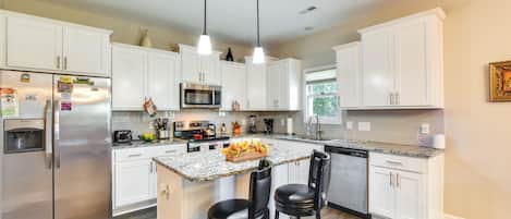 House (3 Bedrooms) | Interior