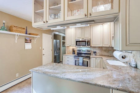 House (3 Bedrooms) | Interior. 12 Mi to Mesa Verde Natl Park: Family Gem w/ Yard