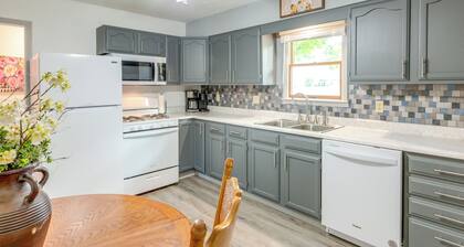 Family Home 2 Mi to Ark Encounter in Williamstown!