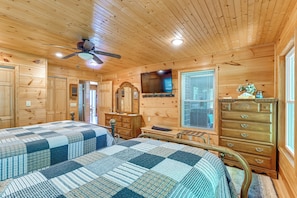 House (3 Bedrooms) | Interior